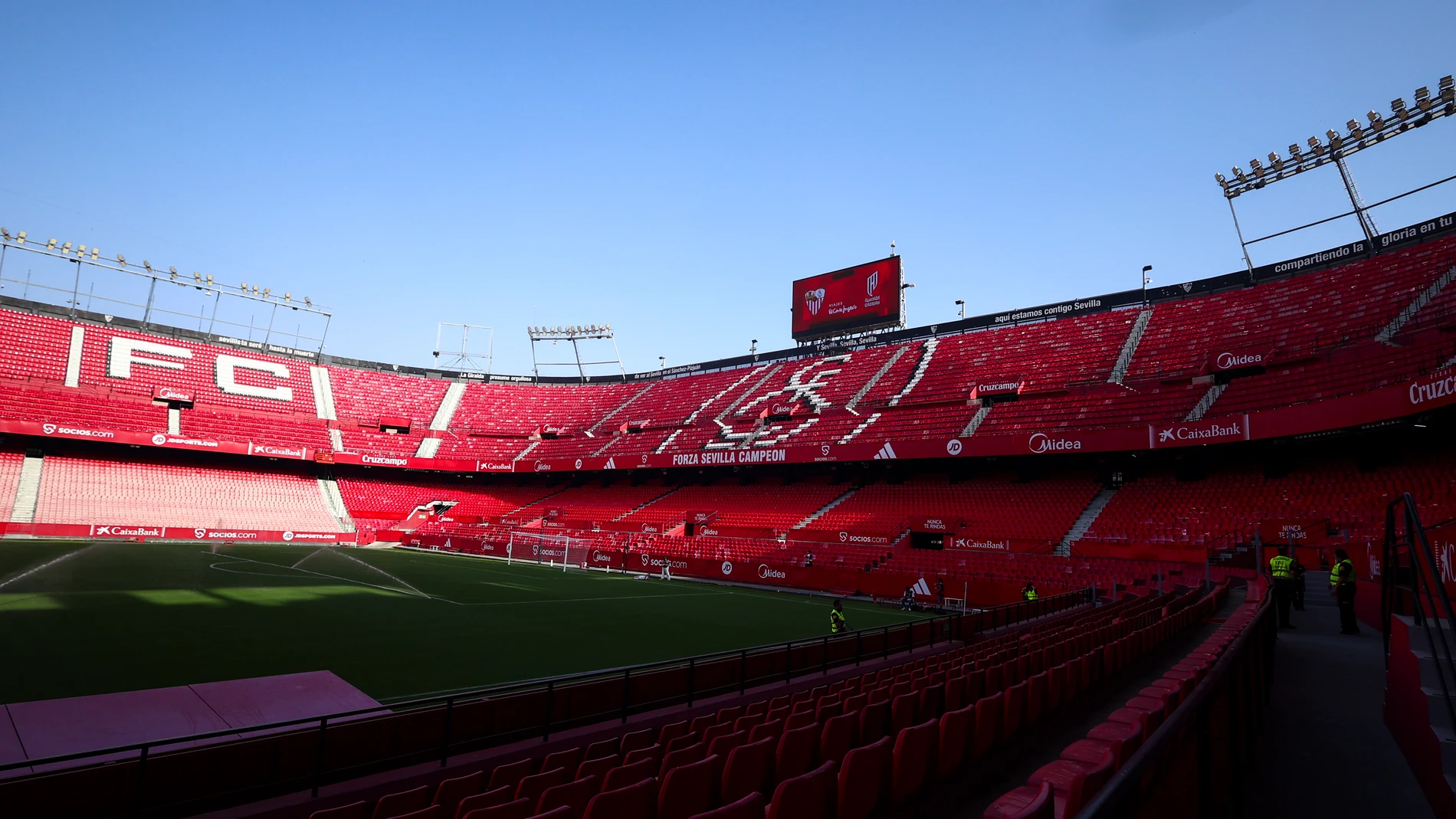 Estadio Ramón Sánchez Pizjuán Estadio Ramón Sánchez Pizjuán