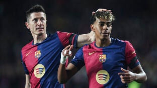 Robert Lewandowski y Lamine Yamal