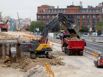 Soterramiento de la A5 comienza una nueva fase cerrando el acceso al túnel de la M-30 Soterramiento de la A5 comienza una nueva fase cerrando el acceso al túnel de la M-30