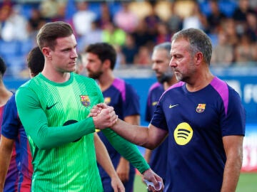Ter Stegen y Hansi Flick en el Gamper