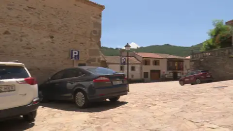Pueblo con más coches que personas Pueblo con más coches que personas
