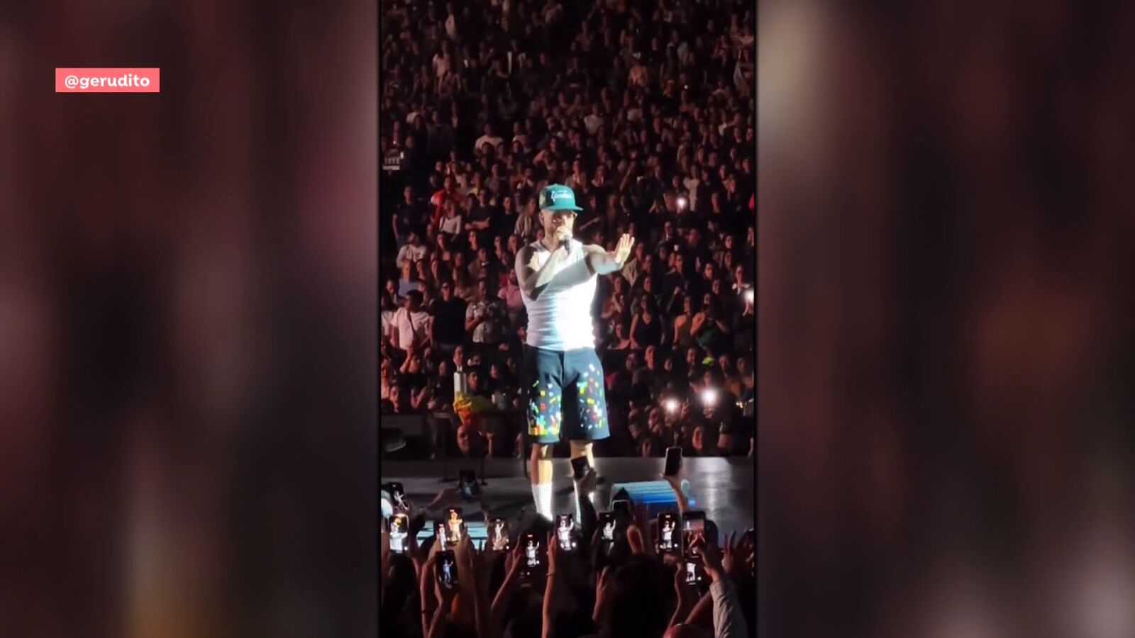 Maluma regaña a una fan por llevar a su bebé de menos de un año a su concierto: 