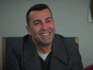 Tolga le ense&ntilde;a a &Ccedil;ağla su caja del pasado y abre la puerta a una nueva oportunidad entre ellos