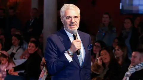 Esta tarde en Y ahora Sonsoles, recibimos la visita del presentador de radio y televisión Agustín Bravo Esta tarde en Y ahora Sonsoles, recibimos la visita del presentador de radio y televisión Agustín Bravo