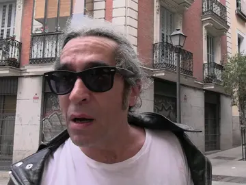 Mario Vaquerizo atendiendo a los medios Mario Vaquerizo atendiendo a los medios