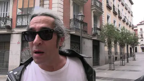 Mario Vaquerizo atendiendo a los medios Mario Vaquerizo atendiendo a los medios