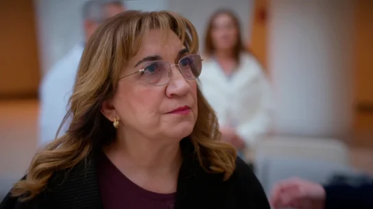 “De tal palo, tal astilla”: el desprecio de Gülçiçek a Aziz tras enterarse de su traición a Bahar “De tal palo, tal astilla”: el desprecio de Gülçiçek a Aziz tras enterarse de su traición a Bahar