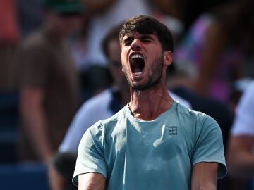 Carlos Alcaraz en el duelo ante Rublev