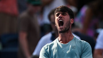 Carlos Alcaraz en el duelo ante Rublev