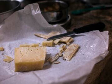 Imagen de archivo de un queso parmesano