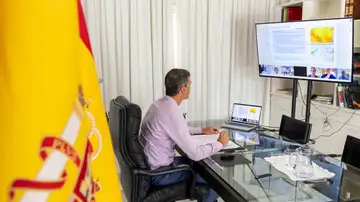 Pedro Sánchez preside desde Lanzarote la coordinación de los incendios Pedro Sánchez preside desde Lanzarote la coordinación de los incendios