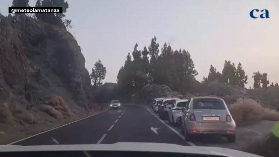  Safaris a motor y colapso de veh&iacute;culos en el Teide: uno de los parques nacionales m&aacute;s visitados de Europa