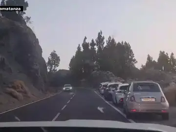 Safaris a motor y colapso de vehículos en el Teide: uno de los parques nacionales más visitados de Europa Safaris a motor y colapso de vehículos en el Teide: uno de los parques nacionales más visitados de Europa