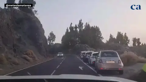 Safaris a motor y colapso de vehículos en el Teide: uno de los parques nacionales más visitados de Europa Safaris a motor y colapso de vehículos en el Teide: uno de los parques nacionales más visitados de Europa