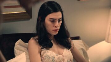 Una señal que pasa desapercibida: María ha movido la pierna, pero Andrés no lo ha visto 