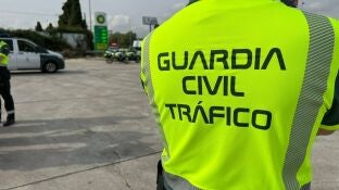 Imagen de archivo de un agente de la Guardia Civil de Tr&aacute;fico 
