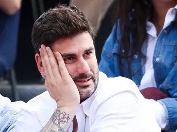 Melendi, en un partido de tenis Melendi, en un partido de tenis