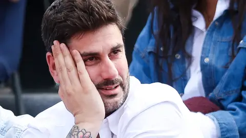Melendi, en un partido de tenis Melendi, en un partido de tenis