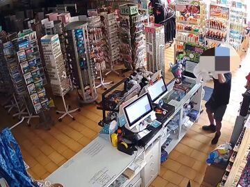  Detenido un hombre por tres robos con fuerza en comercios de Es Mercadal, en Menorca