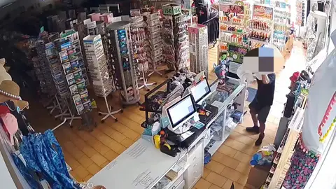 Detenido un hombre por tres robos con fuerza en comercios de Es Mercadal, en Menorca Detenido un hombre por tres robos con fuerza en comercios de Es Mercadal, en Menorca