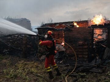Bombero en incendio