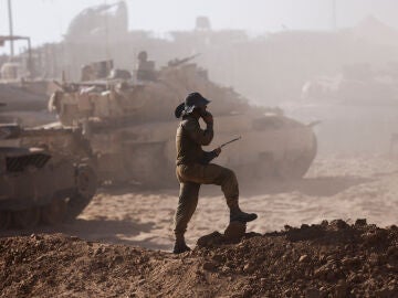 Soldado israelí en la frontera con GaZA