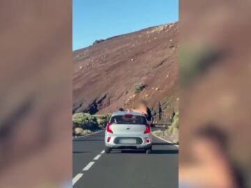 Ocho turistas denunciados por conducción temeraria y por no utilizar los elementos de seguridad en el Teide