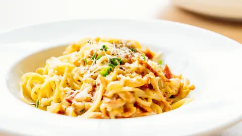 Espagueti a la carbonara Espagueti a la carbonara