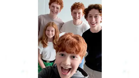 Los hermanos Weasley en la nueva serie de Harry Potter Los hermanos Weasley en la nueva serie de Harry Potter
