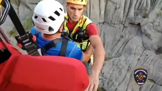 Rescatan a un hombre tras pasar la noche desorientado en Puig Major, Mallorca) Rescatan a un hombre tras pasar la noche desorientado en Puig Major, Mallorca)