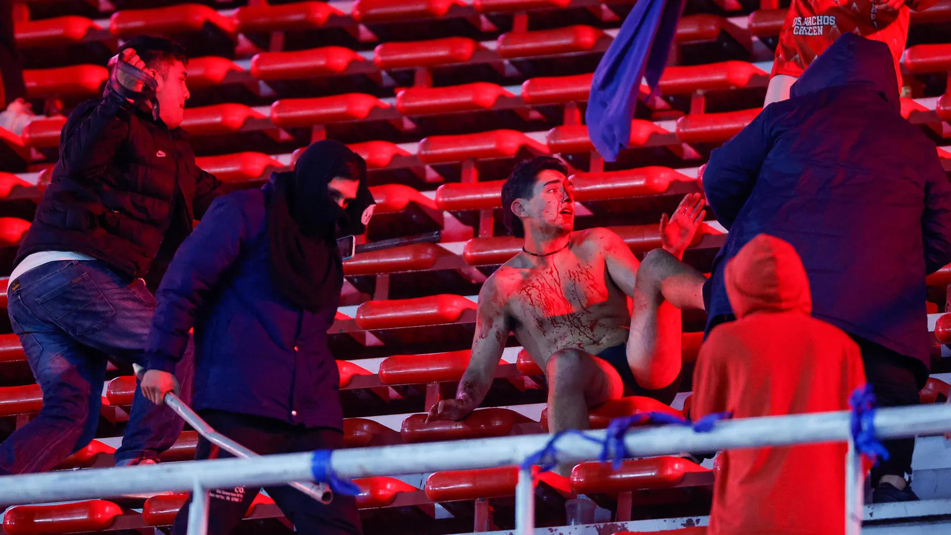 Imágenes de la brutal pelea Imágenes de la brutal pelea