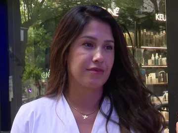 Gabriela Guillén haciendo declaraciones a la prensa Gabriela Guillén haciendo declaraciones a la prensa