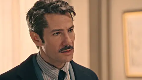 Pelayo decide chantajear a Fina: o se marcha para siempre o la delatará a la policía Pelayo decide chantajear a Fina: o se marcha para siempre o la delatará a la policía
