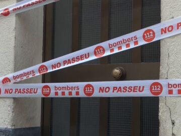 Se derrumba el techo de un edificio en Badalona