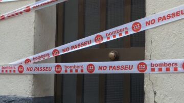 Se derrumba el techo de un edificio en Badalona