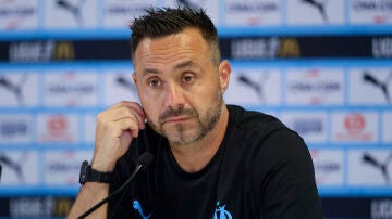 Roberto De Zerbi en rueda de prensa