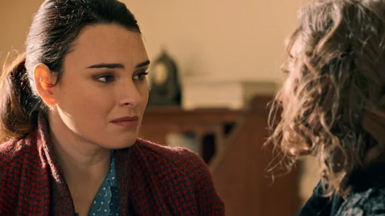 Fina revive su historia de amor con Marta, pero es incapaz de desvelarle su marcha Fina revive su historia de amor con Marta, pero es incapaz de desvelarle su marcha