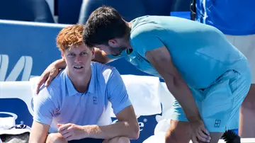 Carlos Alcaraz habla con Sinner tras la final de Cincinnati Carlos Alcaraz habla con Sinner tras la final de Cincinnati