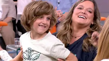 El hijo de Ana tiene una enfermedad ultra rara parecida al ELA: "Es más fácil que te toque tres veces el euromillón" El hijo de Ana tiene una enfermedad ultra rara parecida al ELA: "Es más fácil que te toque tres veces el euromillón"
