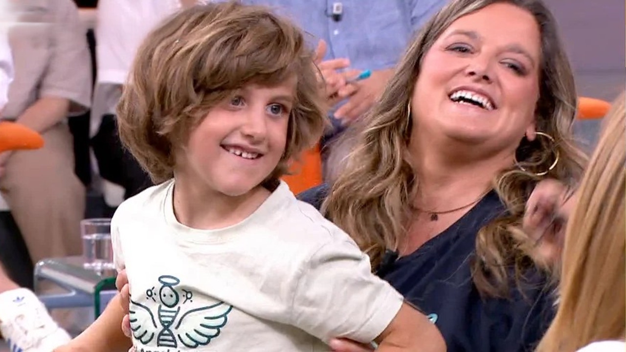El hijo de Ana tiene una enfermedad ultra rara parecida al ELA: "Es más fácil que te toque tres veces el euromillón" El hijo de Ana tiene una enfermedad ultra rara parecida al ELA: "Es más fácil que te toque tres veces el euromillón"