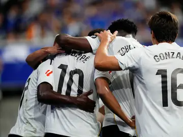 El Real Madrid celebrando un gol El Real Madrid celebrando un gol