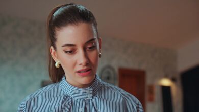 Ferit confiesa que Seyran lo ha borrado de su vida y Suna le devuelve el golpe con una dura verdad