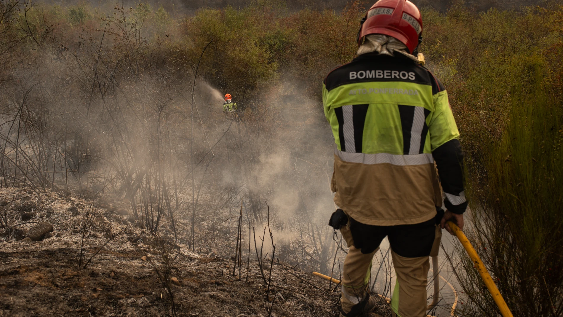 Un bombero forestal Un bombero forestal