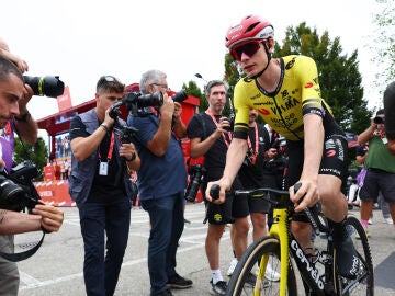 Jonas Vingegaard, líder del Visma, antes de la etapa 2 de la Vuelta a España