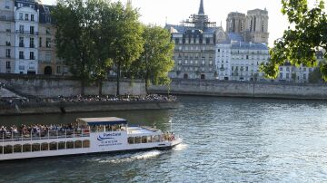 Vista del río Sena en París. Vista del río Sena en París.