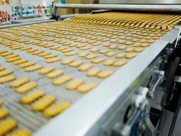 Imagen de archivo de galletas en una fábrica