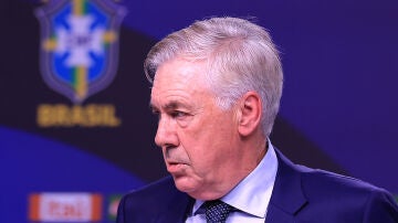 Carlo Ancelotti da la lista de Brasil