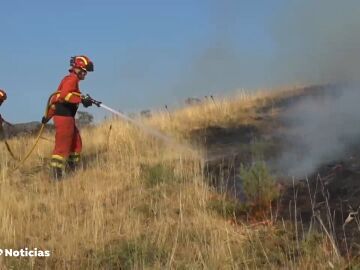 Juan Montenegro, fundador de la UME, sobre los incendios: "El sistema ha fallado en el momento en el que se quema un pueblo" 