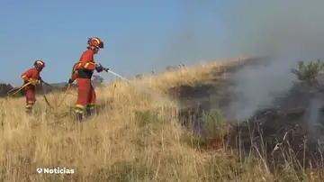 Juan Montenegro, fundador de la UME, sobre los incendios: "El sistema ha fallado en el momento en el que se quema un pueblo" Juan Montenegro, fundador de la UME, sobre los incendios: "El sistema ha fallado en el momento en el que se quema un pueblo"