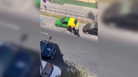 Dos Polic&iacute;as heridos tras un altercado con un individuo violento en Alcal&aacute; de Guadaira, Sevilla 